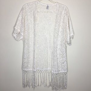 Vanity lace kimono with fringe